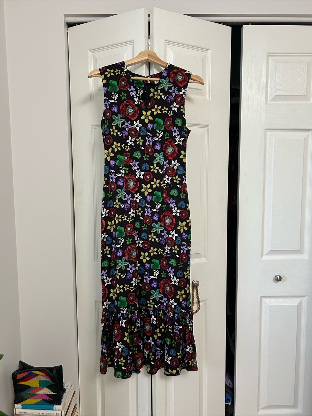 Suno 95% silk Floral Sleeveless Maxi Dress in Black with Multi-Color Bloom